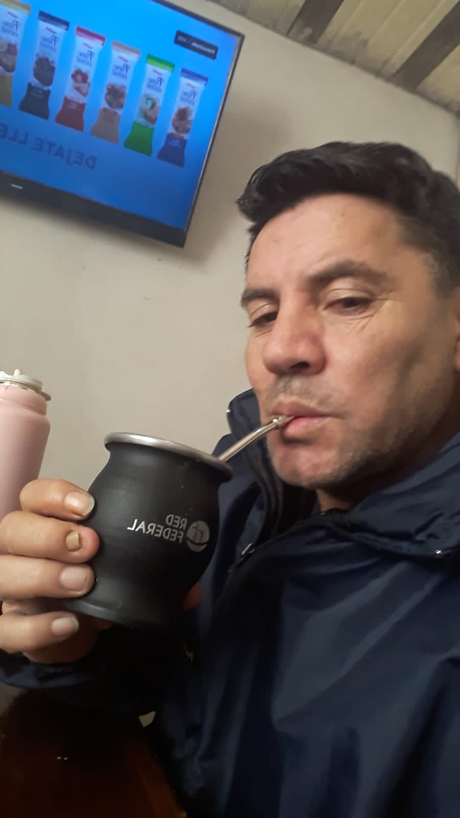Asociados de Mutual Red Federal disfrutando los beneficios